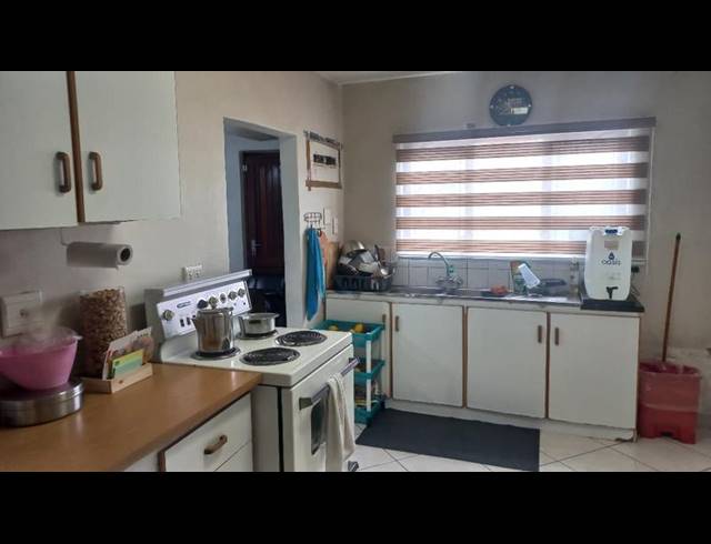 5 BEDROOM HOUSE FOR SALE IN BONELA
